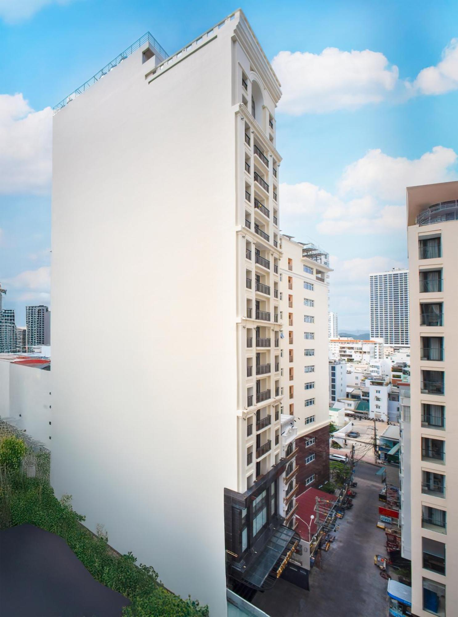 Bonjour Nha Trang Hotel Exterior foto